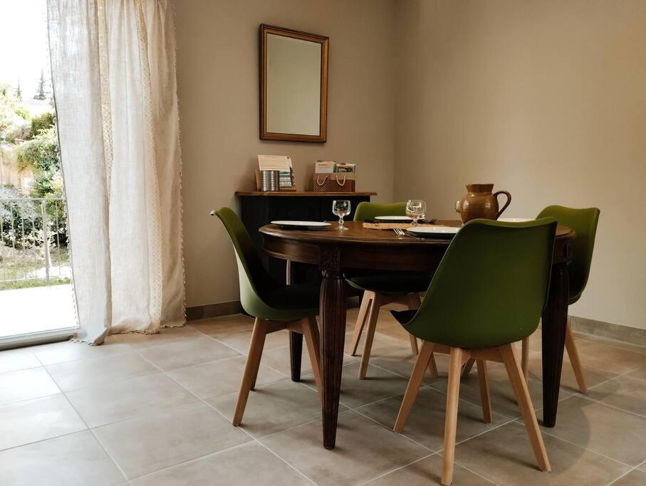 Charmante Maison Avec Jardin Aux Portes Des Gorges De L'Ardeche Saint-Julien-de-Peyrolas Esterno foto